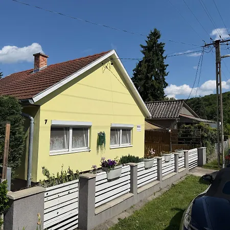 Niki Vendeghaz Feriehus *